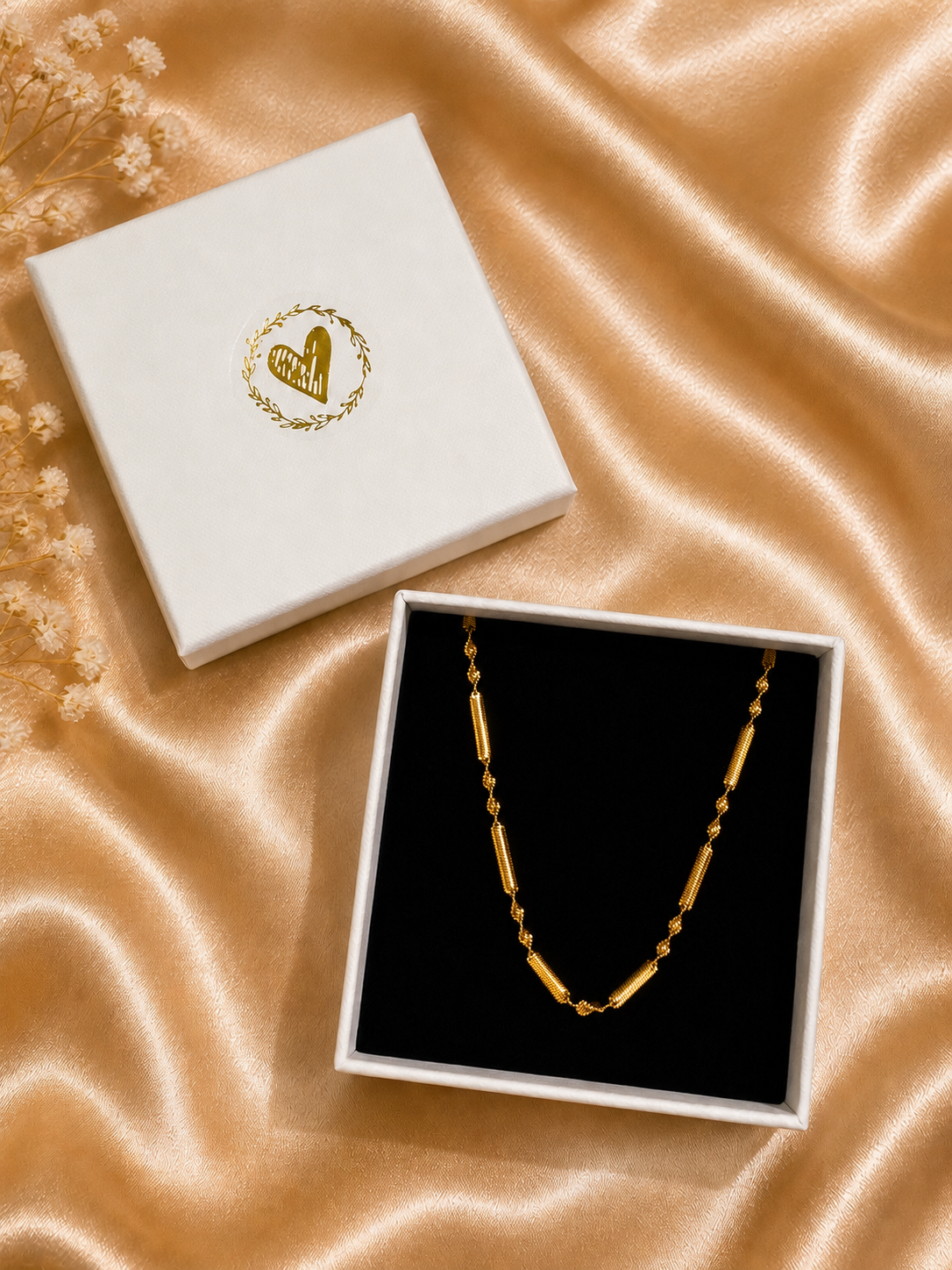 Textured Chain necklace