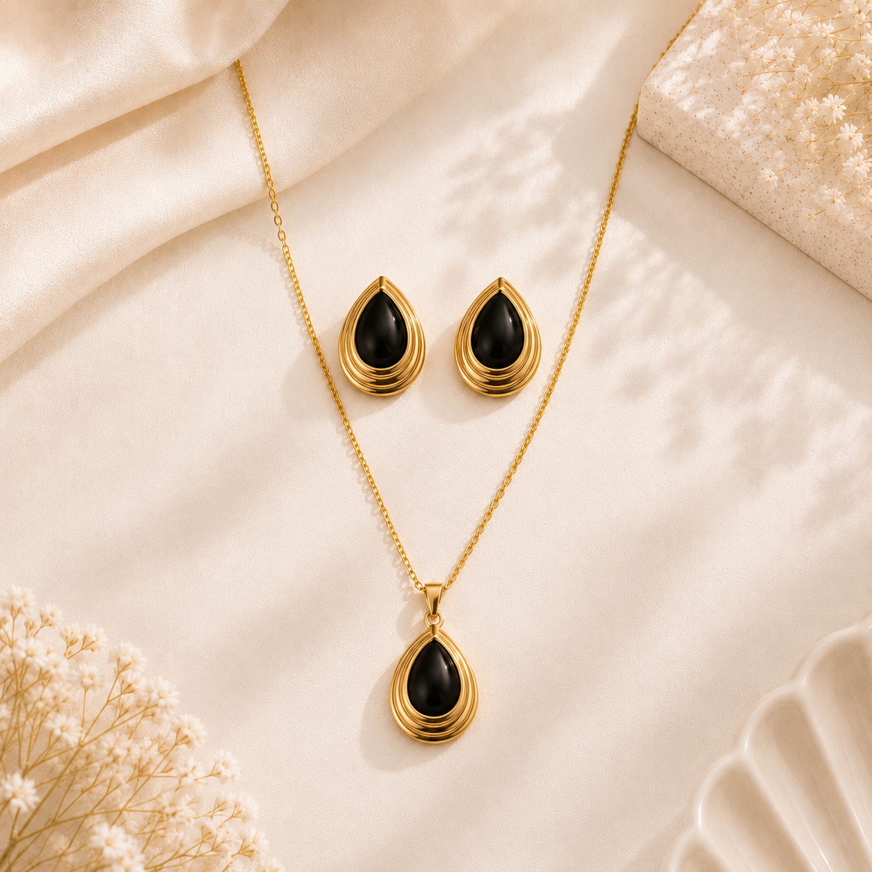 Teardrop Pendant Set