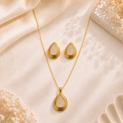 Teardrop Pendant Set